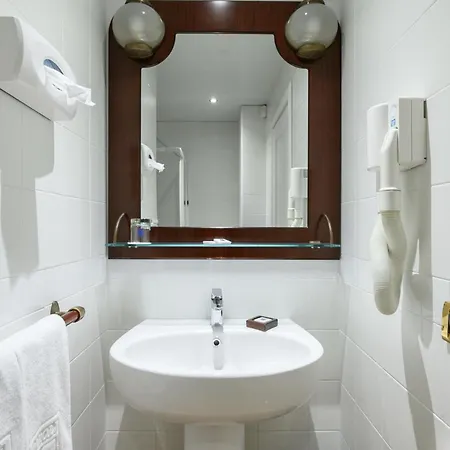 Hotel Hotiday Porto 3*