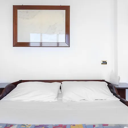 Hotel Hotiday Porto