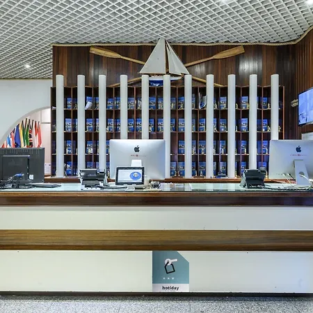 Hotel Hotiday Porto 3*