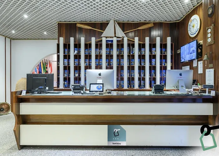 Hotel Hotiday Porto 3*